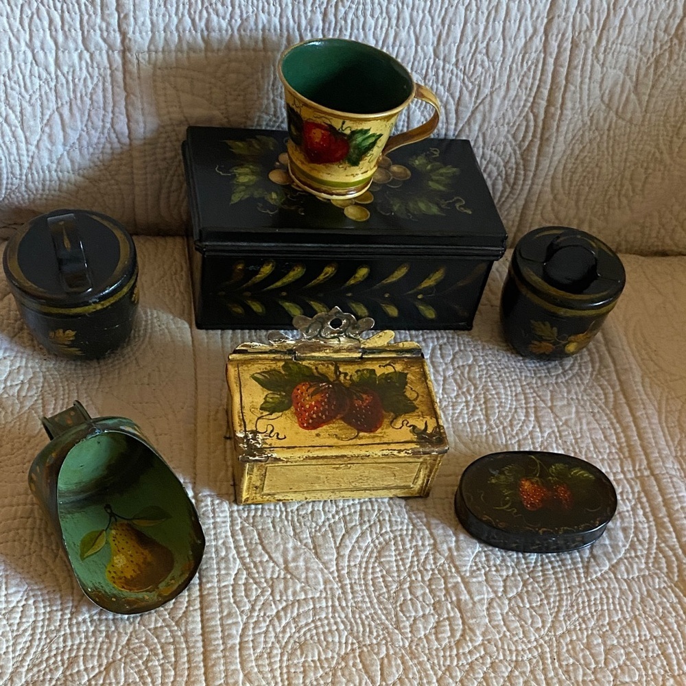 Bundle of Peter Ompir signed pieces 7 in all mint condition